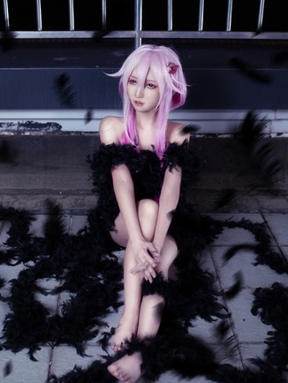 Black Feather Inori Yuzuriha
