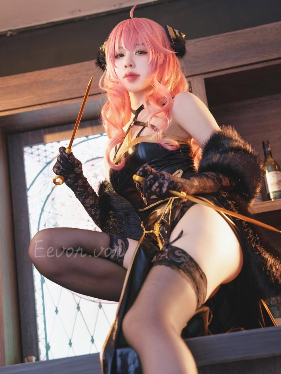 Adult Anya Forger