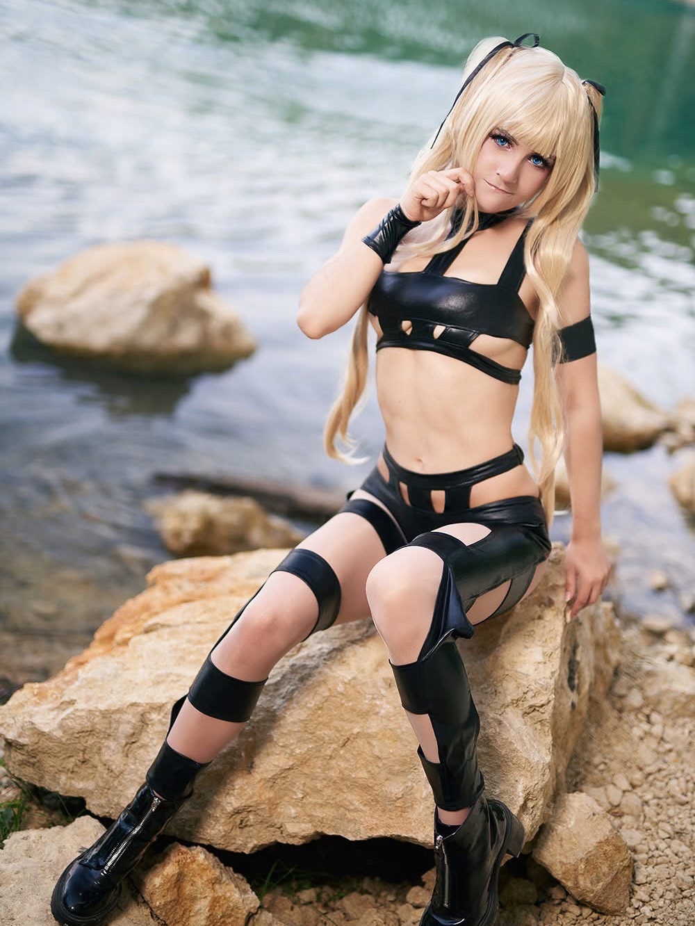 Eriri Spencer Sawamura Black Outfit