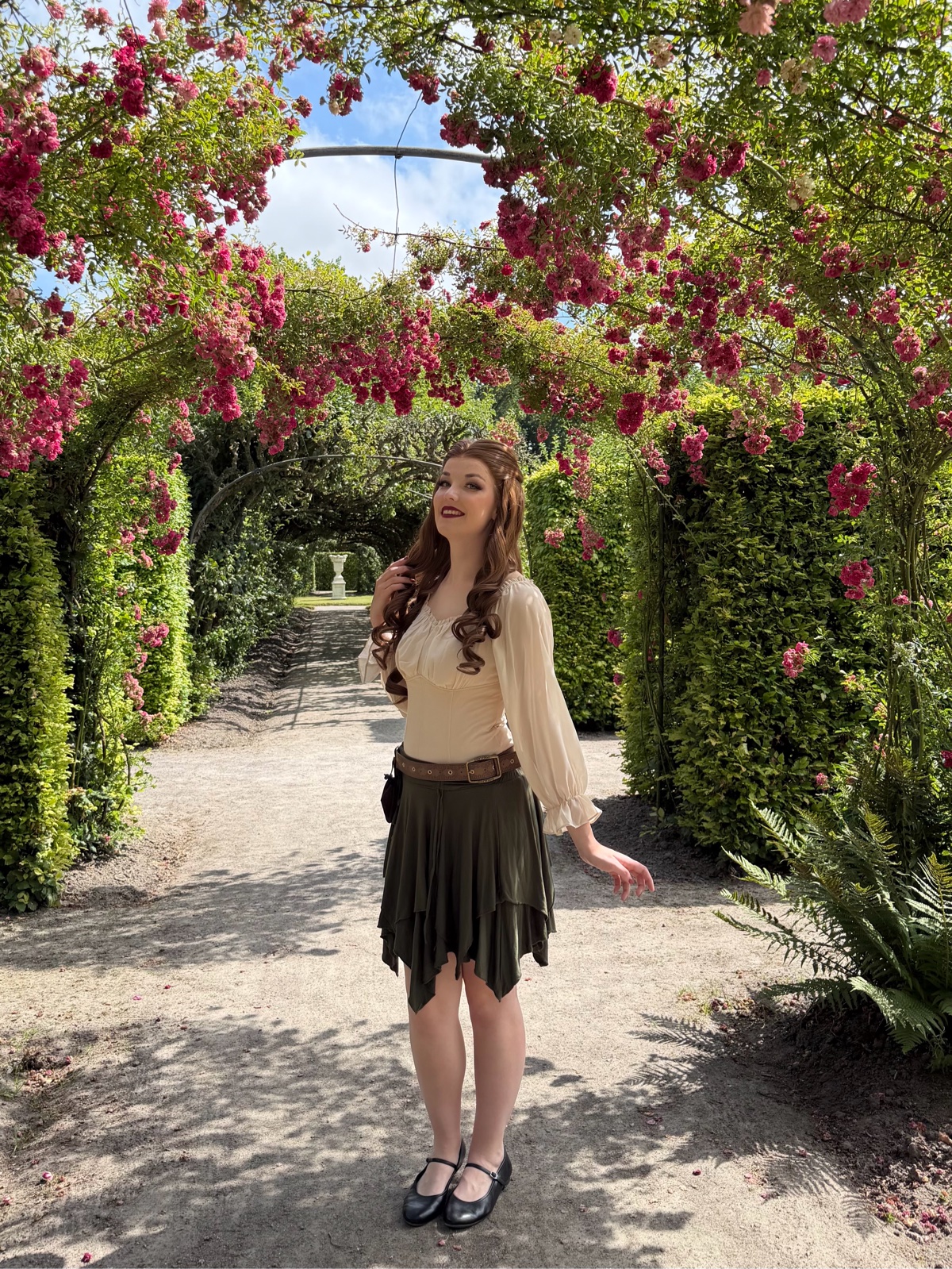 Feyre Archeron - Casual skirt and blouse