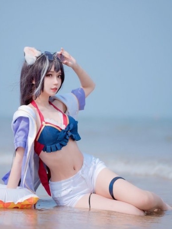 Bikini Kiruya Momochi