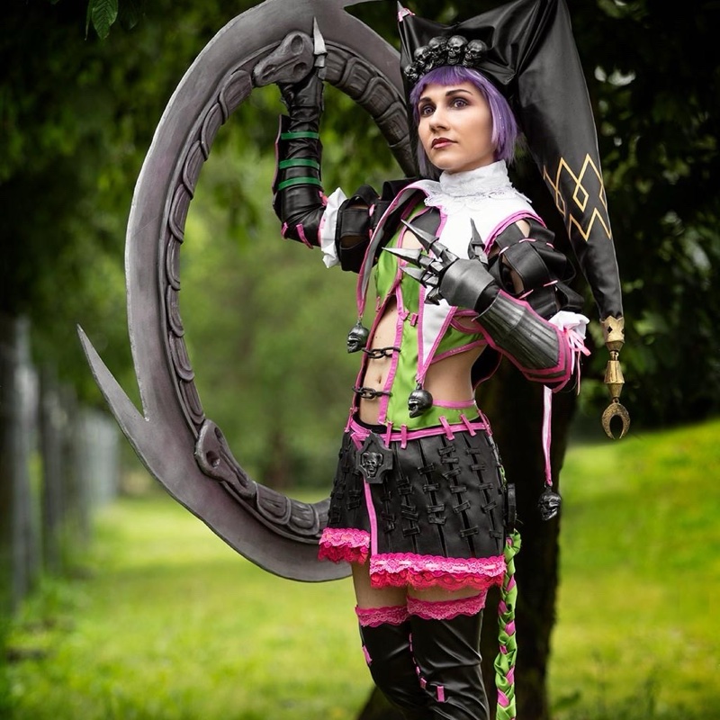 Tira Jester